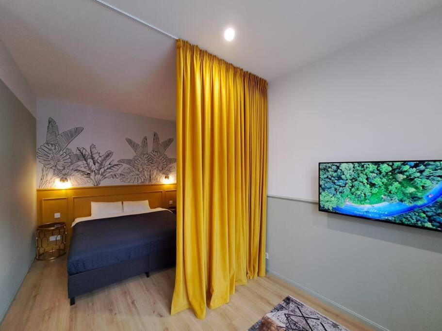 Golden Palms Apartment In The City Centre ريغا المظهر الخارجي الصورة