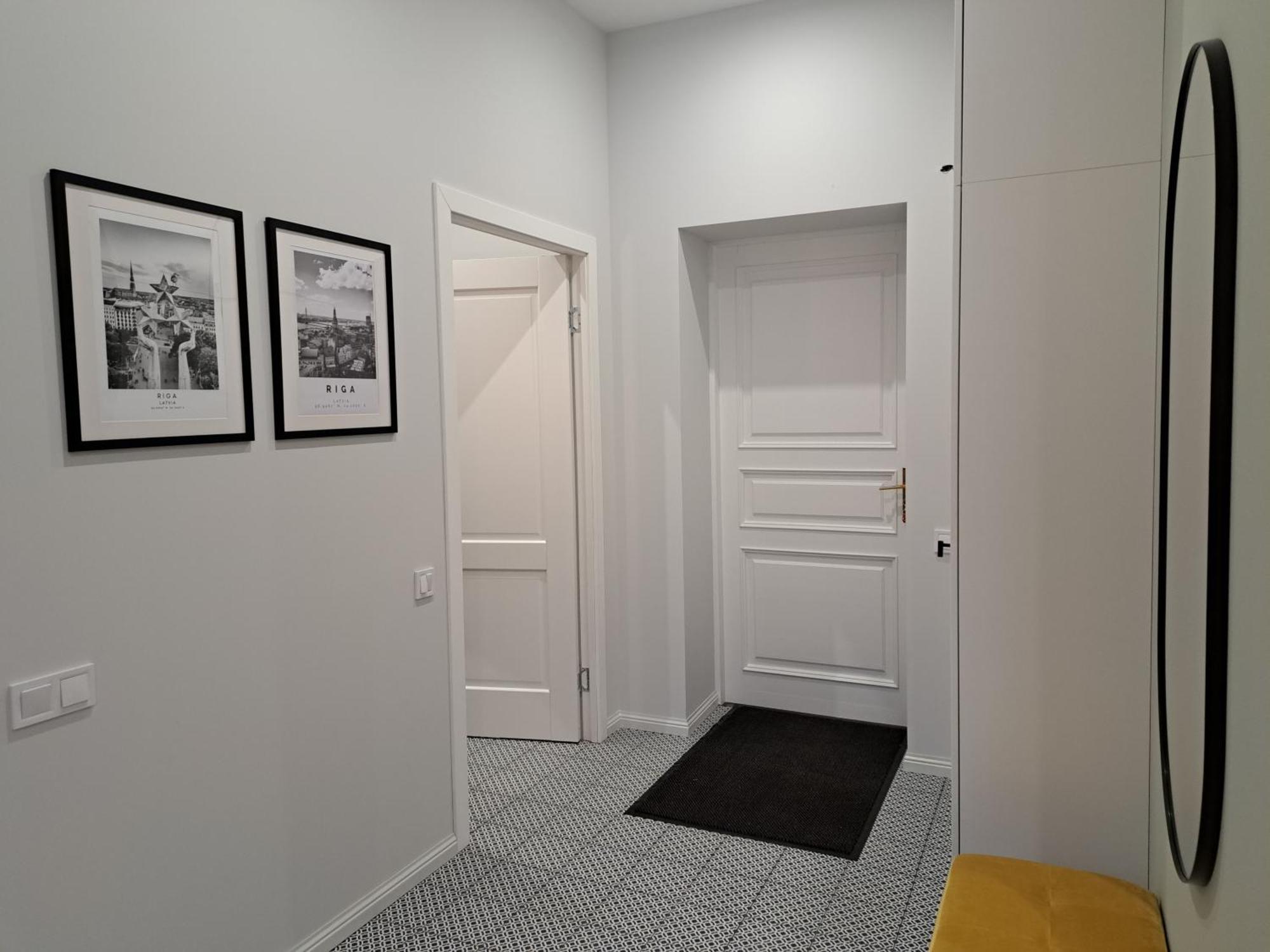 Golden Palms Apartment In The City Centre ريغا المظهر الخارجي الصورة