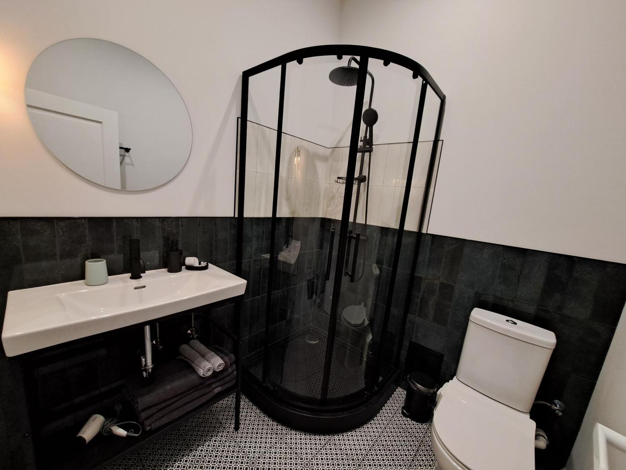 Golden Palms Apartment In The City Centre ريغا المظهر الخارجي الصورة