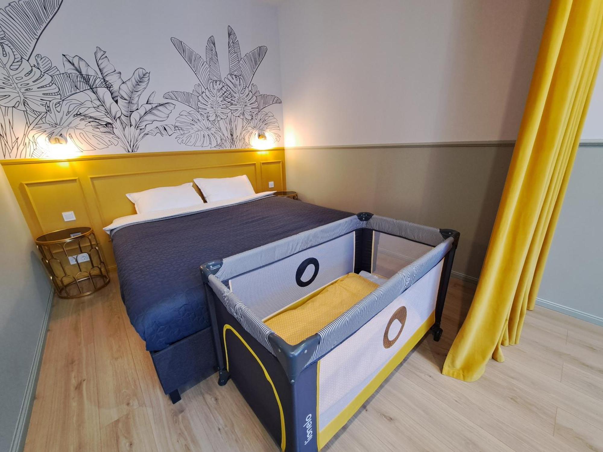 Golden Palms Apartment In The City Centre ريغا الغرفة الصورة